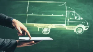 Ruta de transporte dibujada en una pizarra para explicar la optimización de rutas.